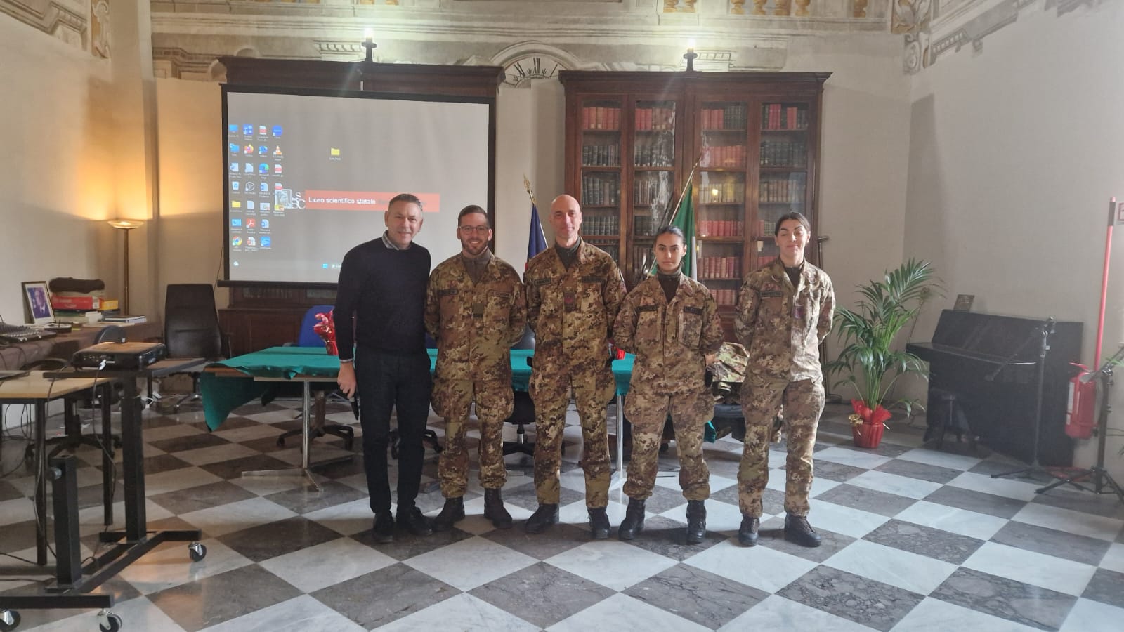 Il Croce incontra lEsercito Italiano nellambito delle attività di orientamento